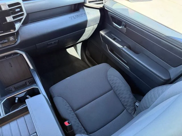 2023 Toyota Tundra - Image 27
