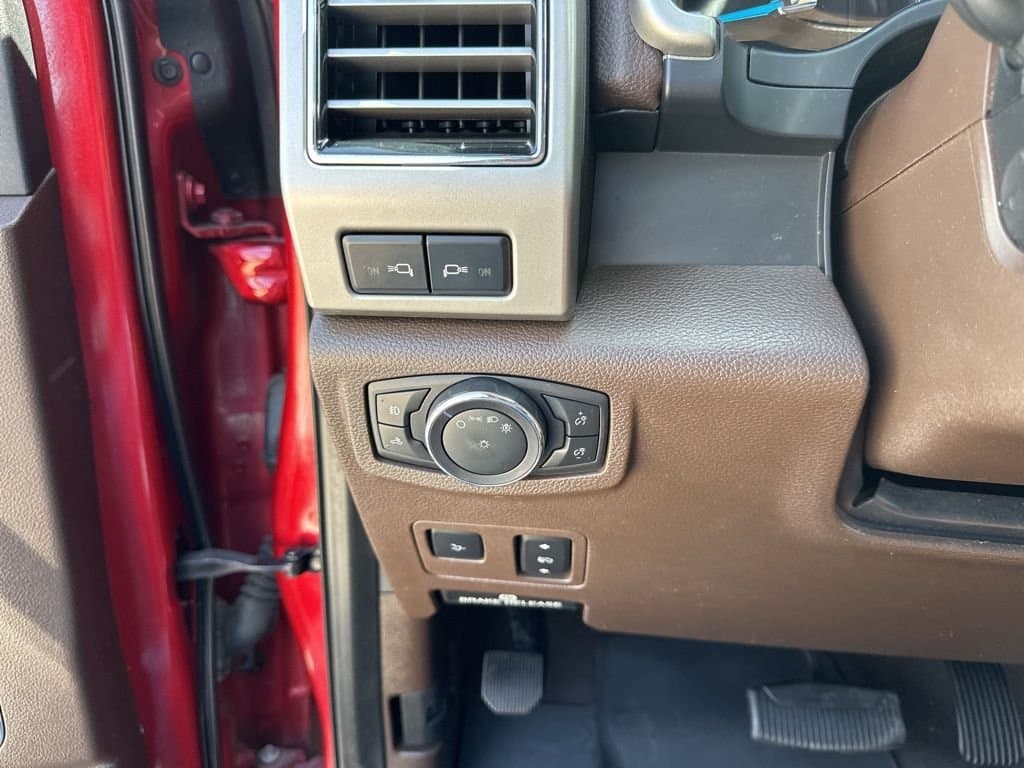 2021 Ford F-250SD - Image 29