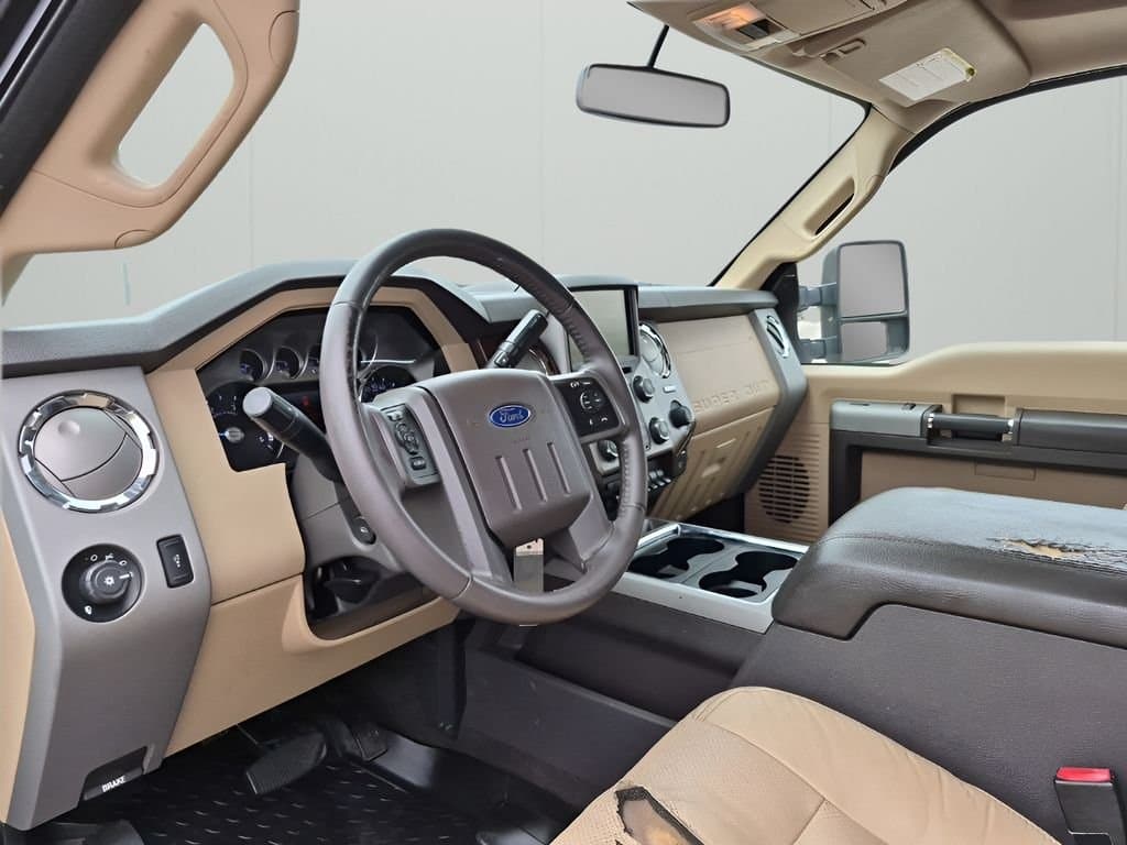 2015 Ford F-250SD - Image 29