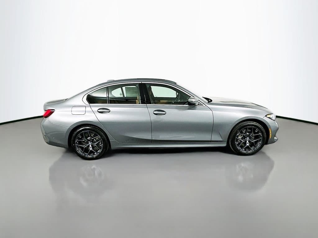 2026 BMW 3 Series - Image 4