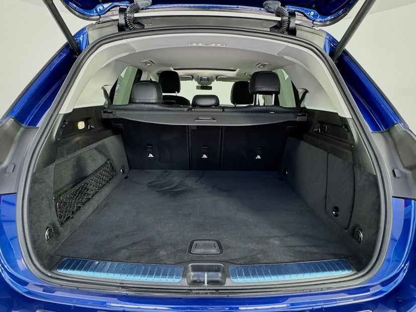 2020 Mercedes-Benz GLE - Image 32