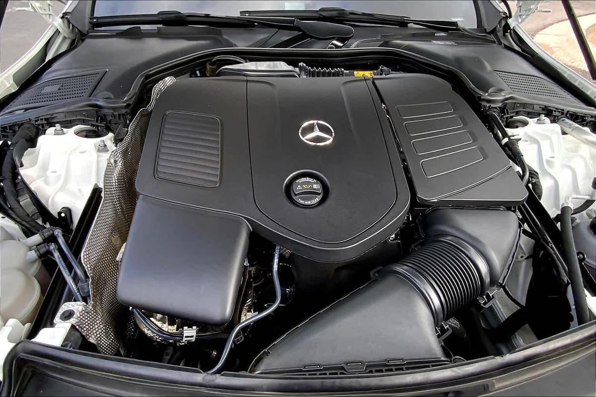 2023 Mercedes-Benz C 300 - Image 28