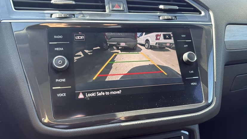 2021 Volkswagen Tiguan - Image 19
