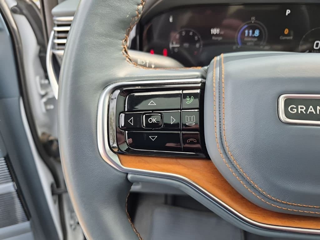 2022 Jeep Grand Wagoneer - Image 36