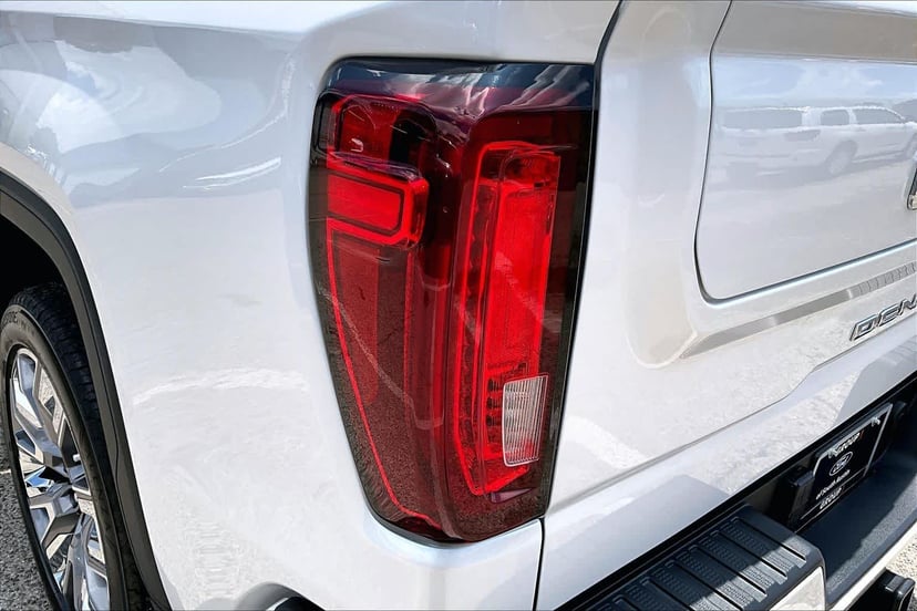 2024 GMC Sierra 1500 - Image 28