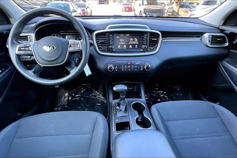 2019 Kia Sorento - Image 15