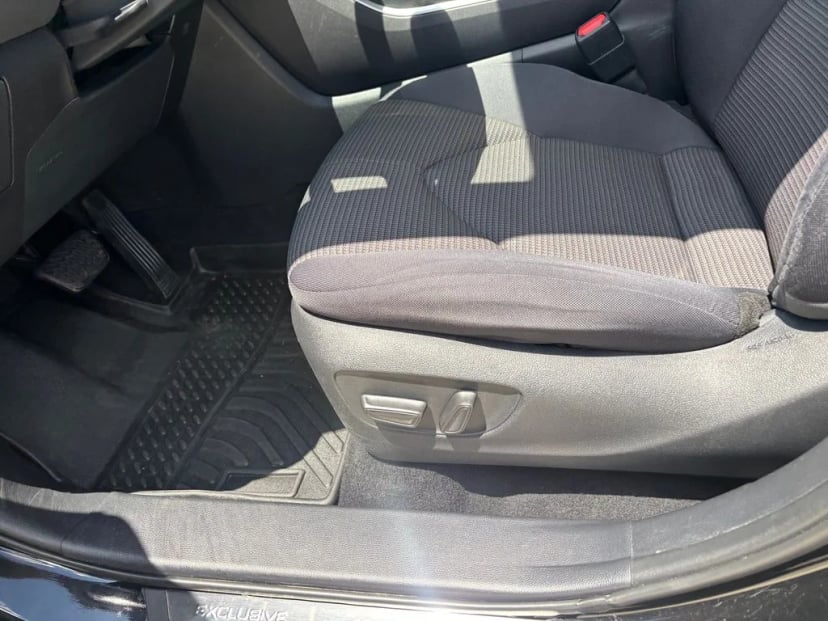 2022 Toyota Highlander - Image 22