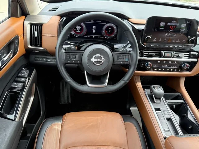 2023 Nissan Pathfinder - Image 24