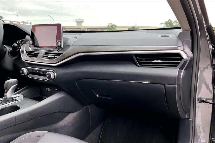 2025 Nissan Altima - Image 19