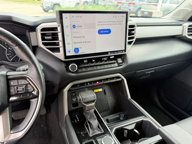 2022 Toyota Tundra - Image 17