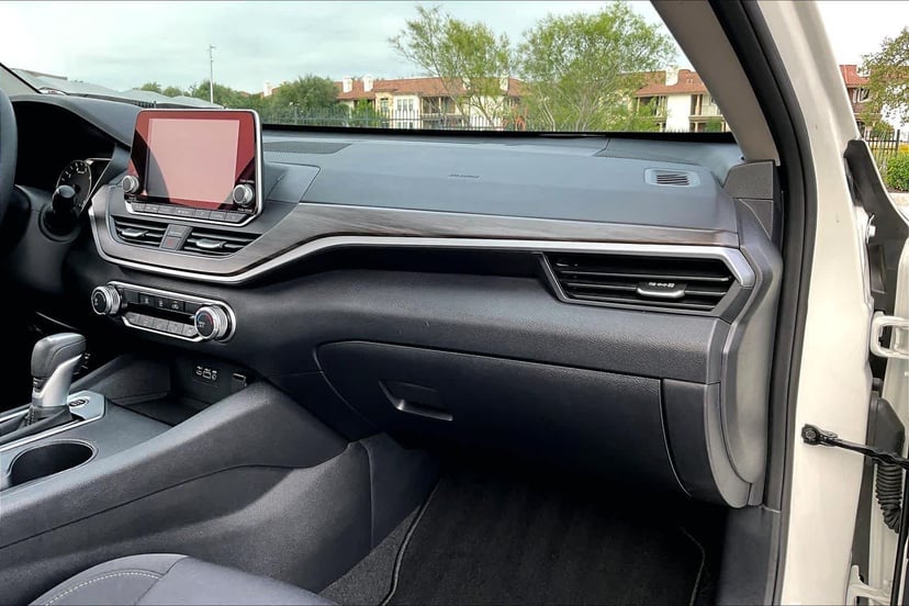2025 Nissan Altima - Image 19