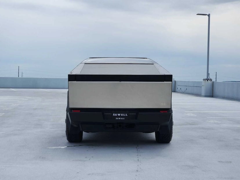 2024 Tesla Cybertruck - Image 6