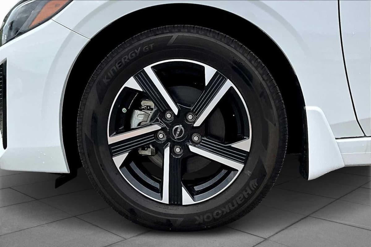 2025 Nissan Sentra - Image 9