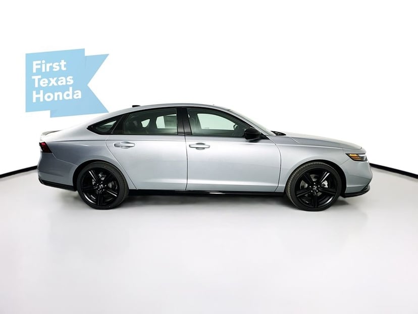 2026 Honda Accord Hybrid - Image 9
