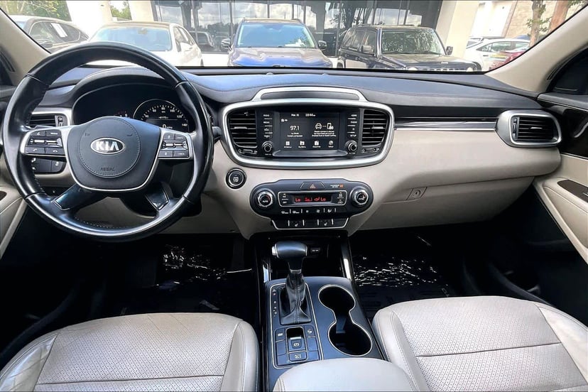 2020 Kia Sorento - Image 16