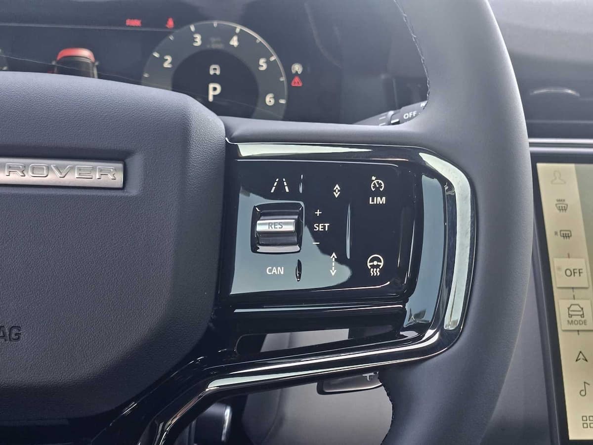 2026 LAND ROVER Range Rover Evoque - Image 28