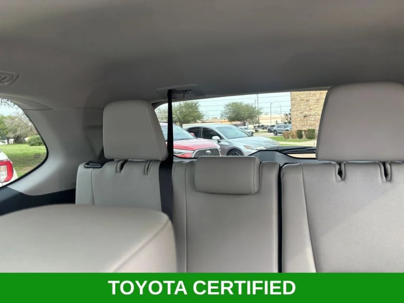 2025 Toyota Grand Highlander - Image 28