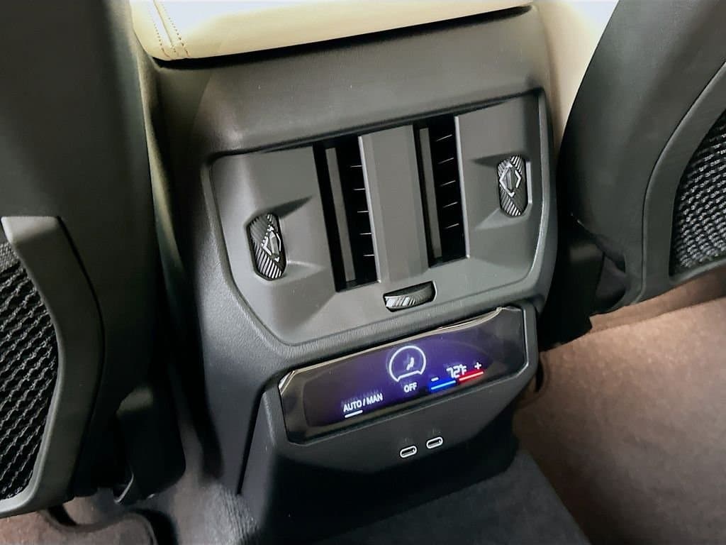 2025 BMW X3 - Image 18