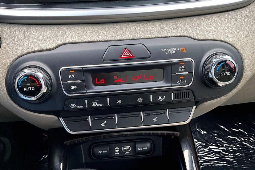 2020 Kia Sorento - Image 33