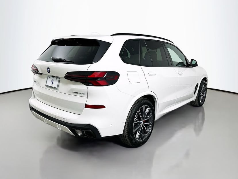 2026 BMW X5 - Image 5