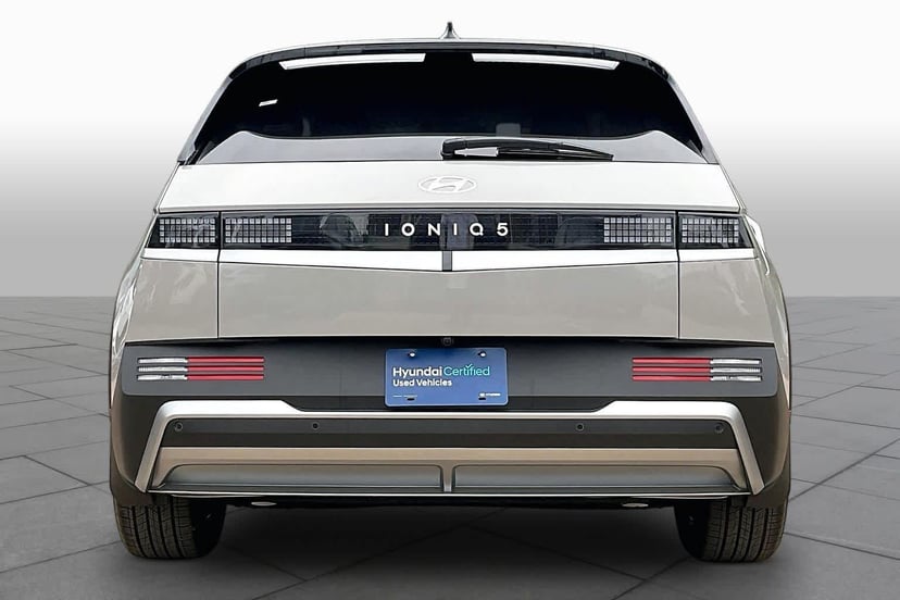 2026 Hyundai IONIQ 5 - Image 4