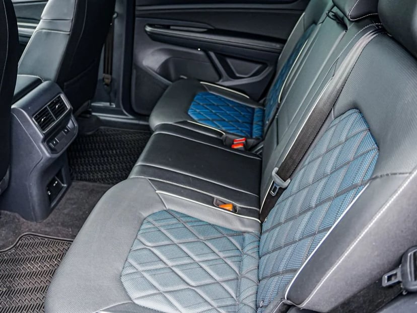 2024 Volkswagen Atlas Cross Sport - Image 32