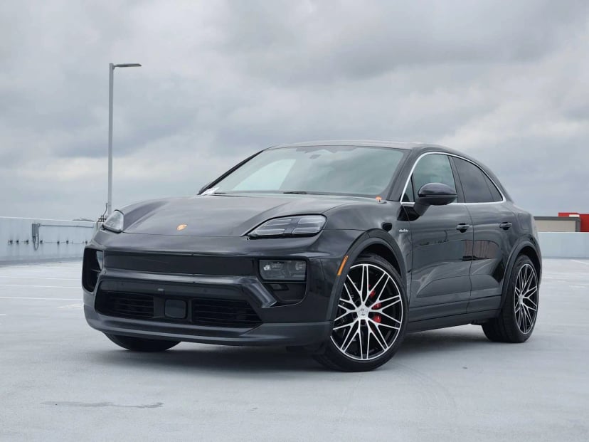 2025 Porsche Macan - Image 1