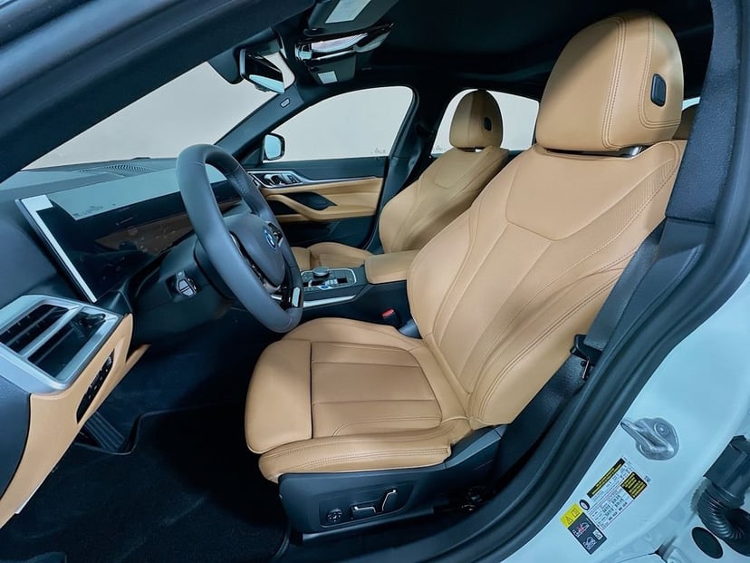 2026 BMW i4 - Image 16