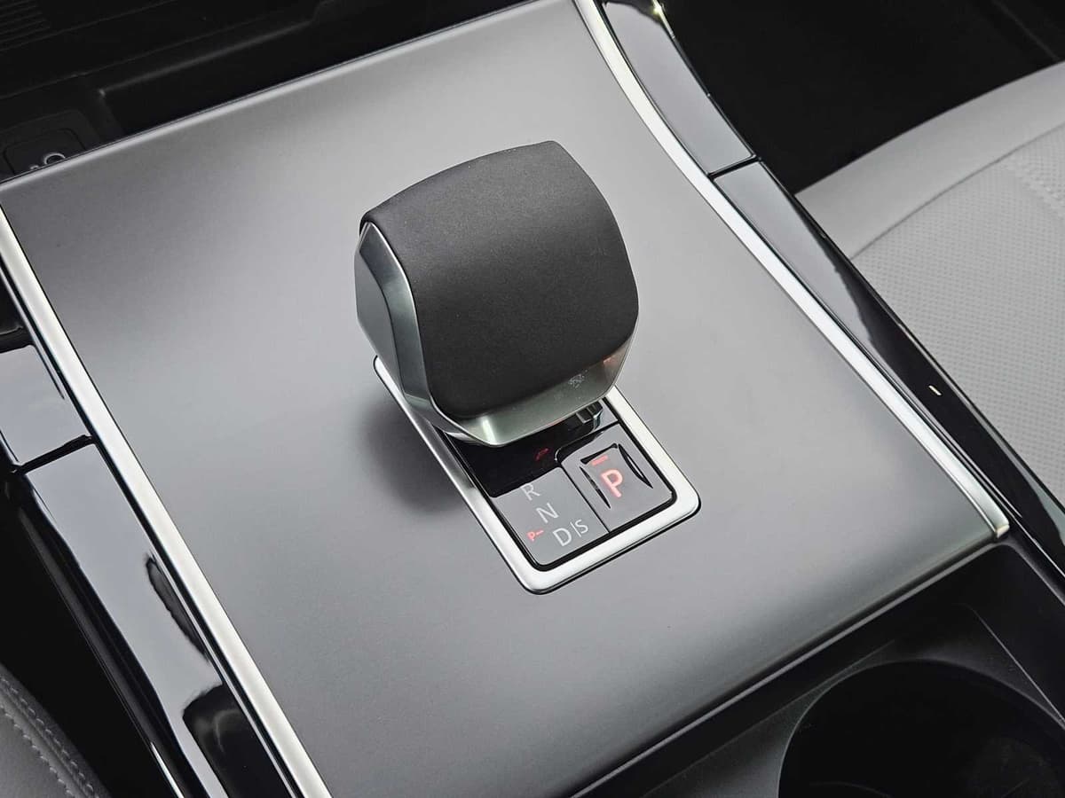 2026 LAND ROVER Range Rover Evoque - Image 17