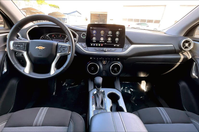 2023 Chevrolet Blazer - Image 16
