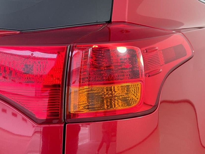 2015 Toyota RAV4 - Image 31