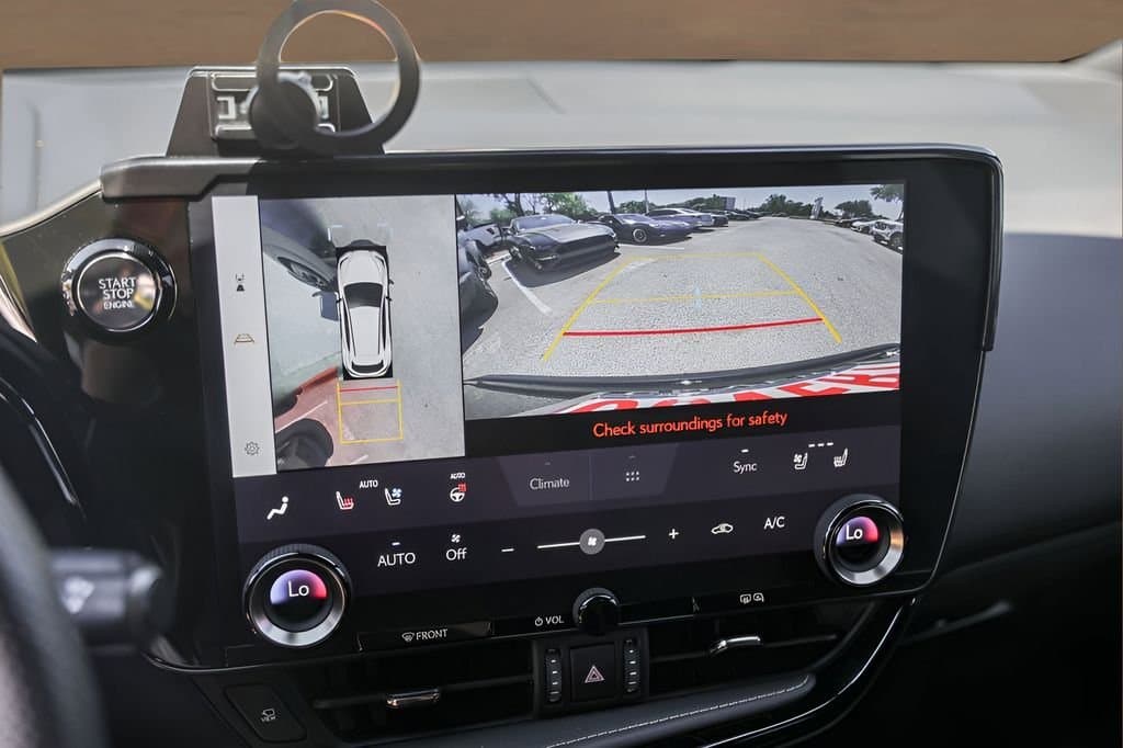 2024 Lexus NX - Image 17