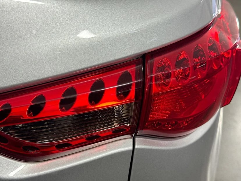 2016 INFINITI QX70 - Image 36