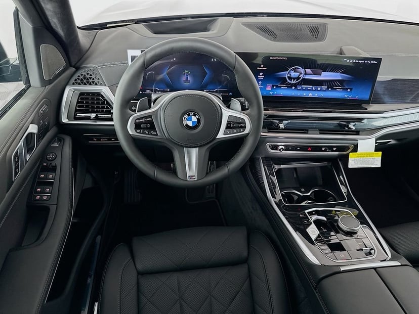 2026 BMW X7 - Image 19