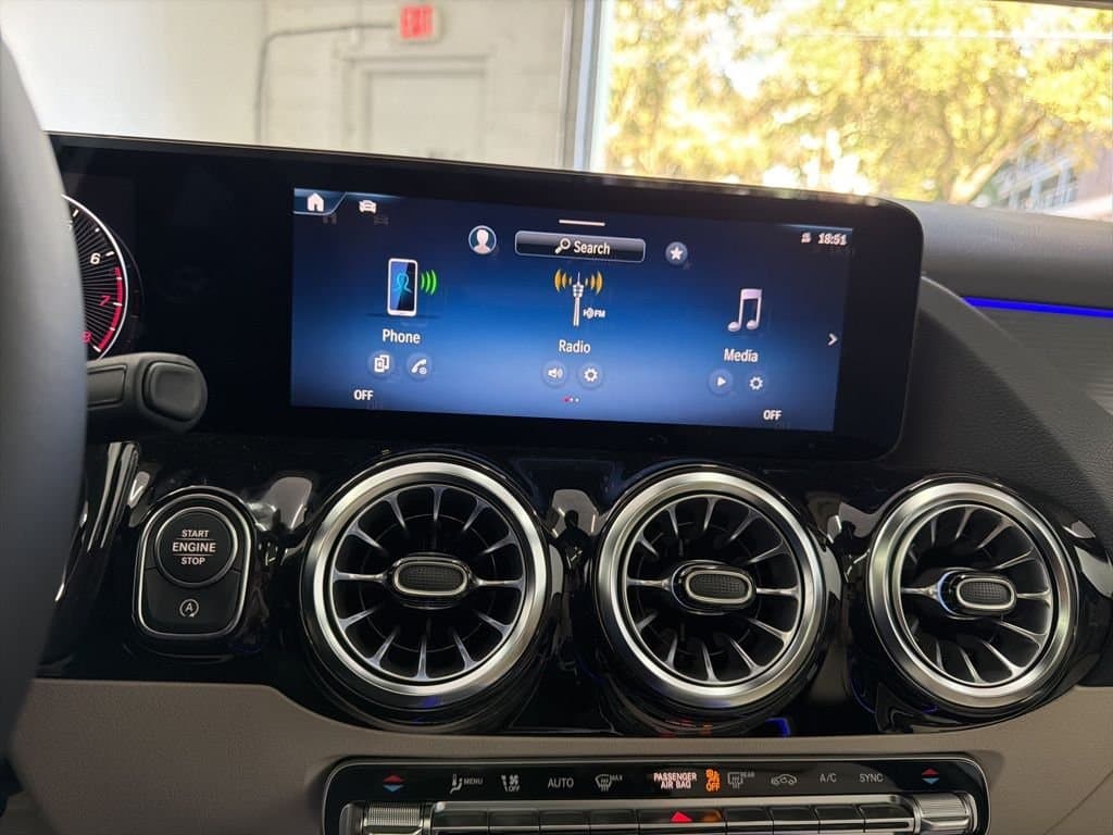 2026 MERCEDES-BENZ GLA - Image 35