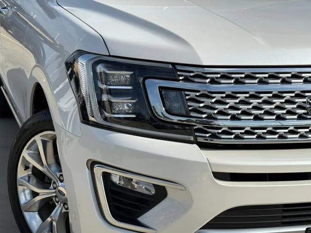 2019 Ford Expedition - Image 2