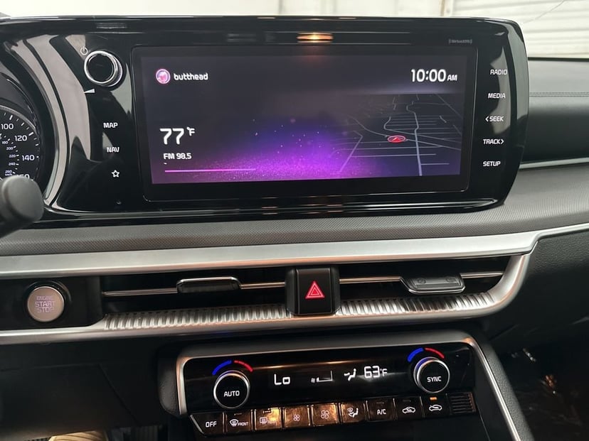 2022 Kia K5 - Image 13