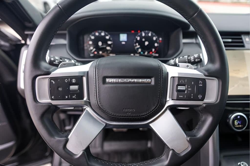 2024 Land Rover Discovery - Image 15