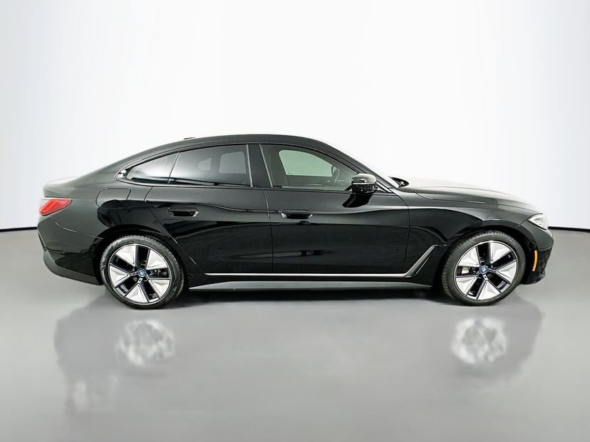 2023 BMW i4 - Image 4