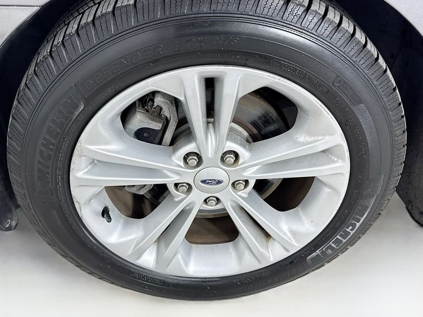 2013 Ford Taurus - Image 37