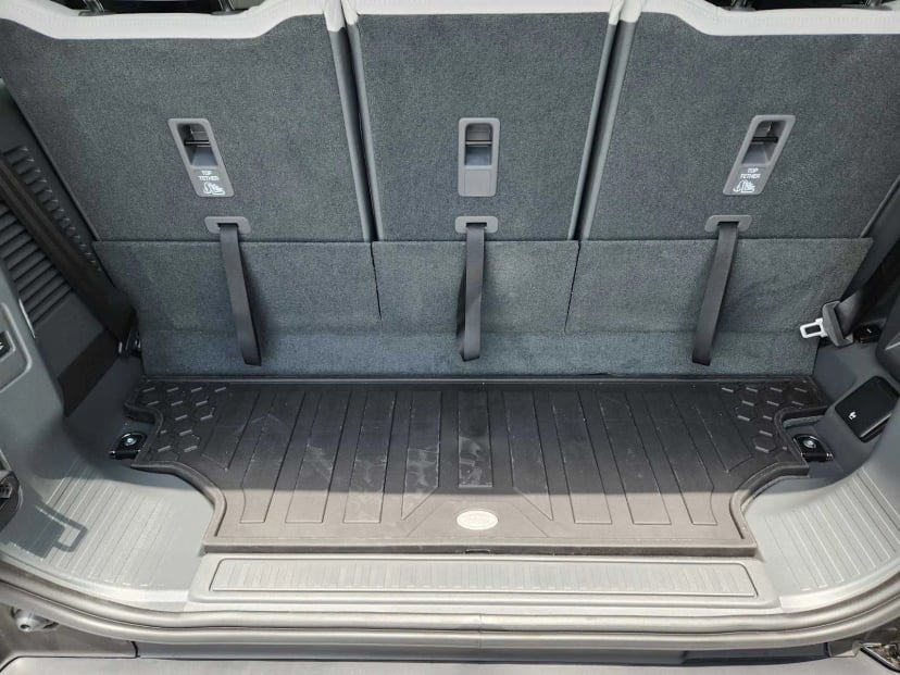 2026 LAND ROVER Defender 130 - Image 34
