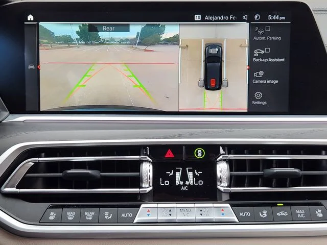 2022 BMW X7 - Image 17