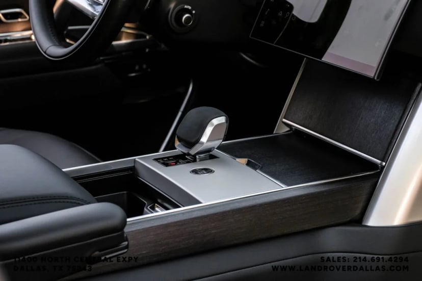 2026 Land Rover Range Rover - Image 24