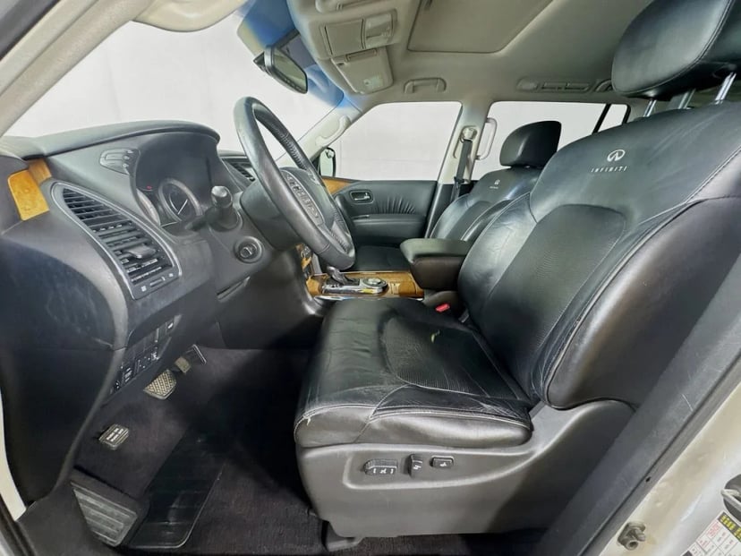 2012 INFINITI QX56 - Image 25