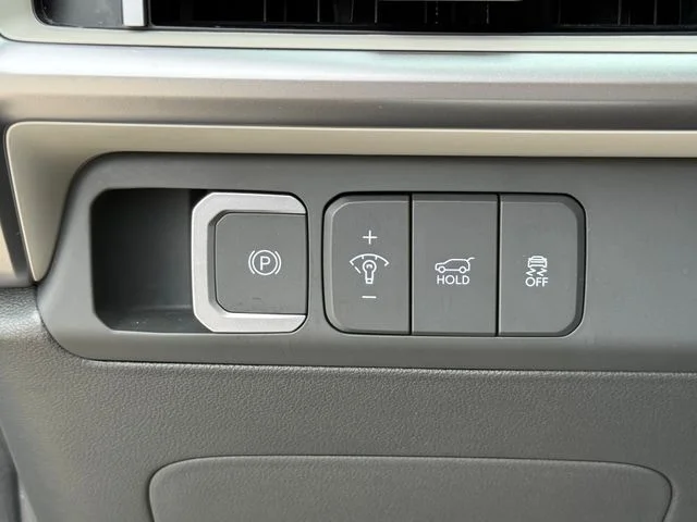 2025 Hyundai Santa Fe - Image 24