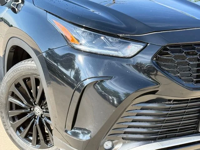 2025 Toyota Highlander - Image 3