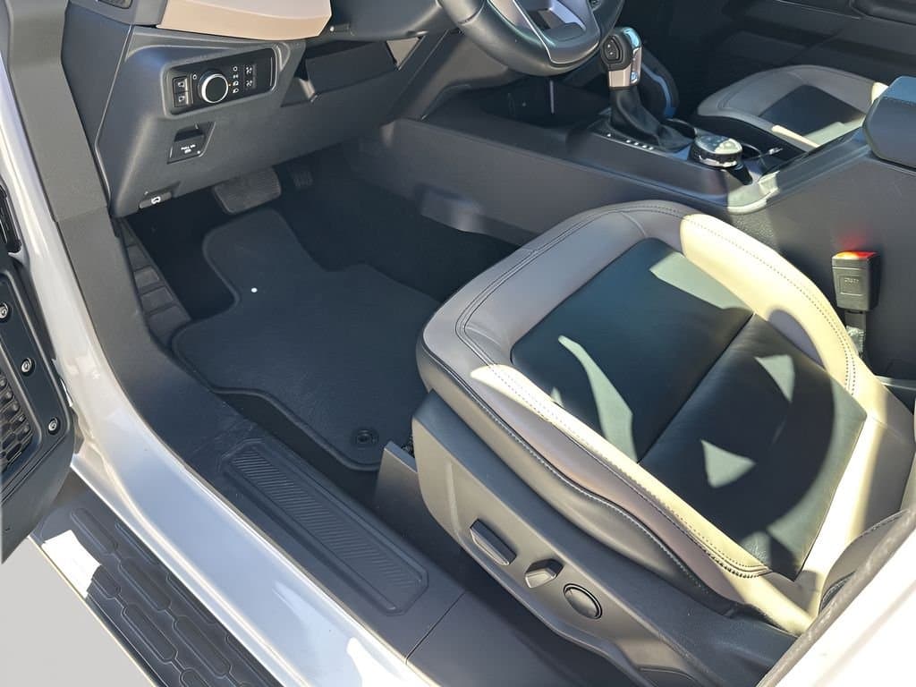 2024 Ford Bronco - Image 28