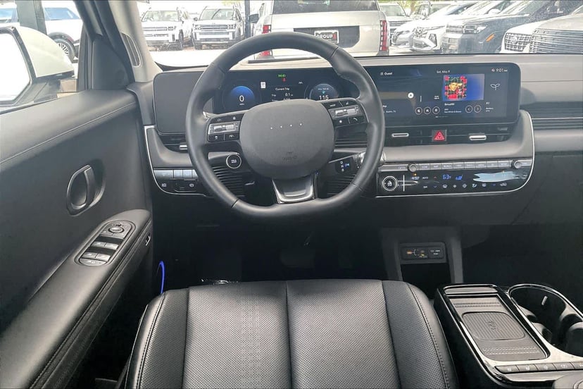 2025 Hyundai IONIQ 5 - Image 5