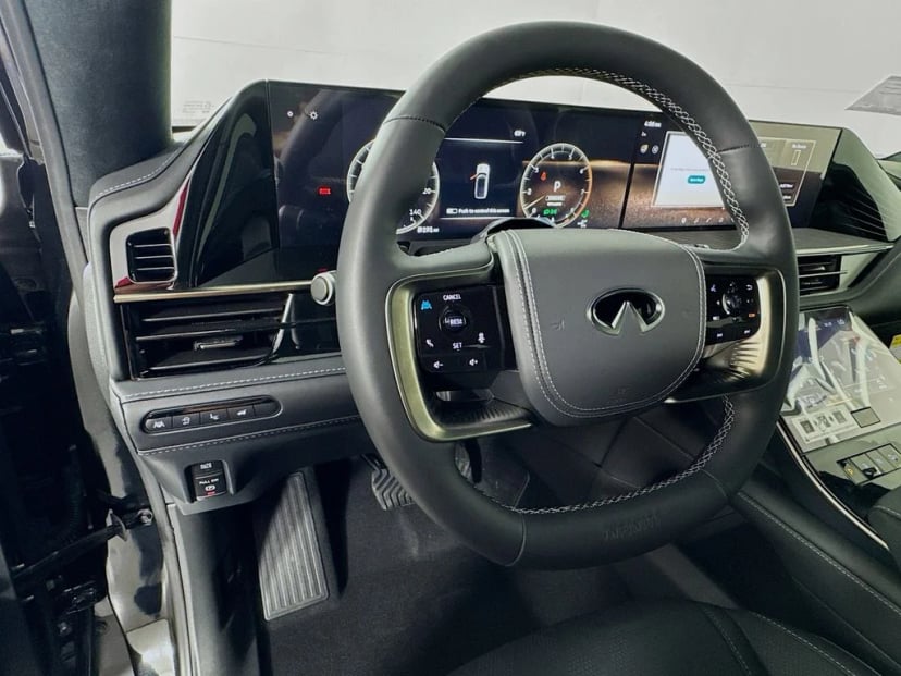 2026 INFINITI QX80 - Image 11