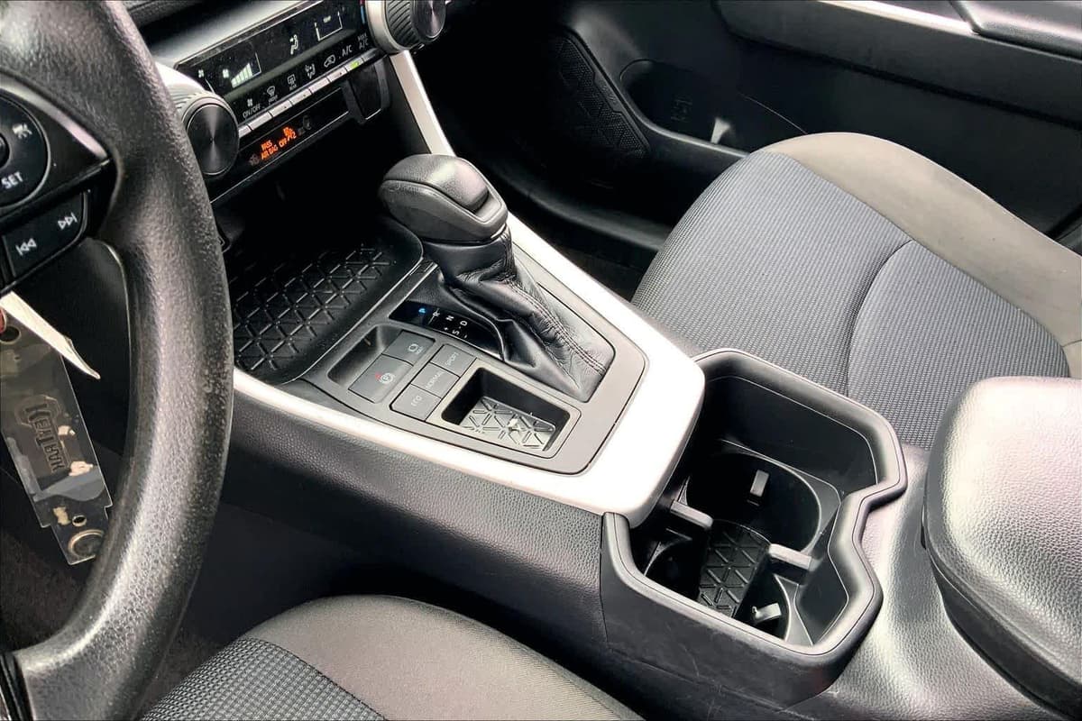 2023 Toyota RAV4 - Image 16